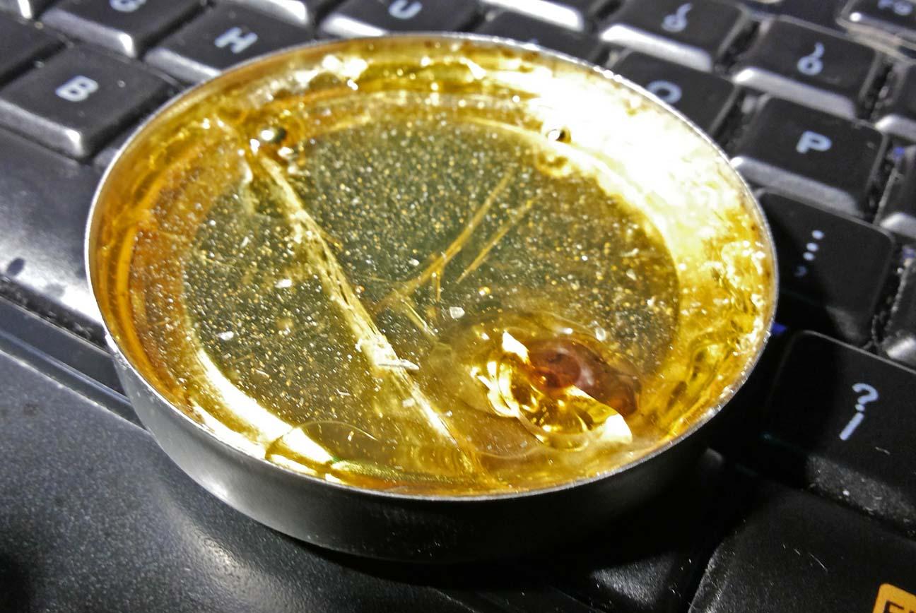 Bought this pine gum rosin to make flux but is not dissolving, any help  will be appreciated : r/AskElectronics