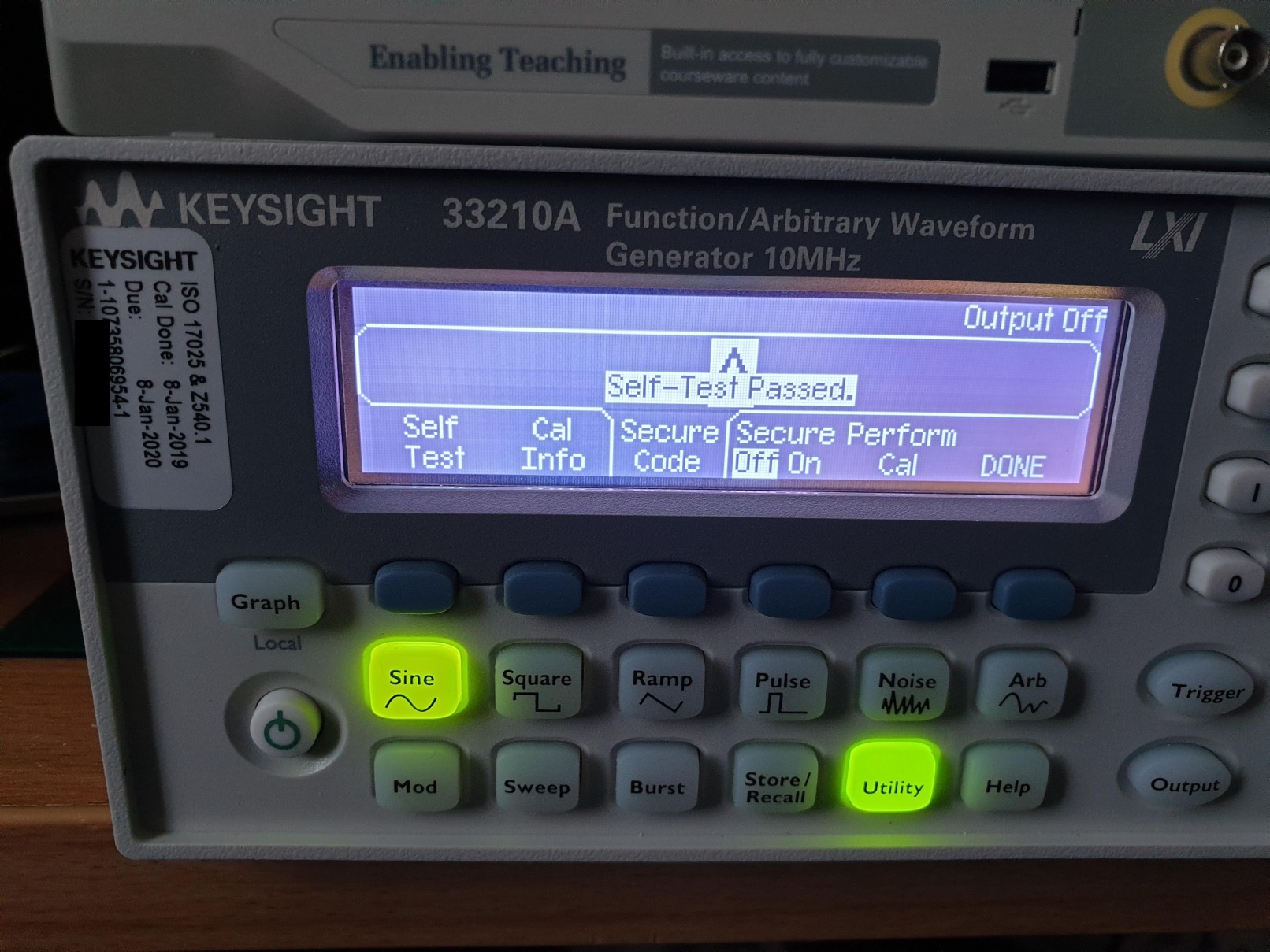 ar Pinpoint fætter FS [UK]: Keysight 33210A Function/Arbitrary Waveform Generator - SOLD