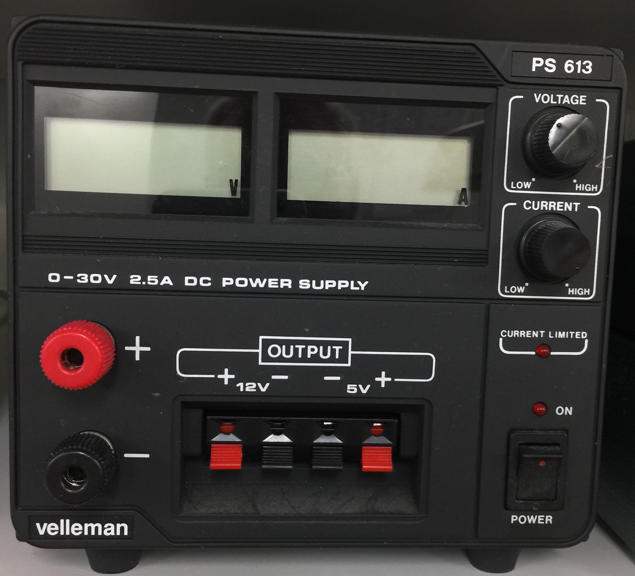 Velleman PS613U LABORATORY POWER SUPPLY WITH LCD DISPLAY 0-30VDC + 5VDC + 12VDC 